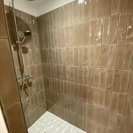 Avec Piscine *